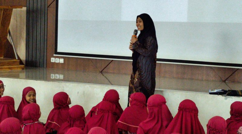 Siswi Kelas IV Mudisa Belajar tentang Haid Pertama